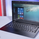 Imagen para el artículo titulado Un laptop Windows 10 de 17 mm de grosor y 997 gramos de peso por 190 dólares